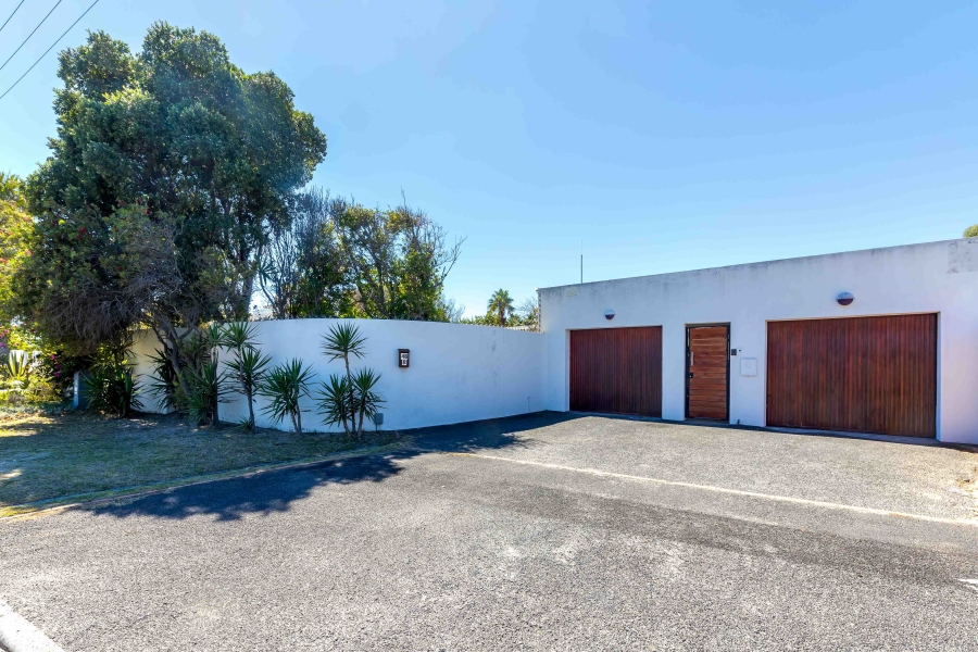 4 Bedroom Property for Sale in Heathfield Western Cape